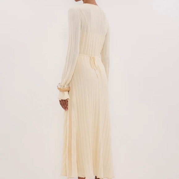DISSH- SYLVIA CREAM KNIT MIDI DRESS - Picture 2 of 4